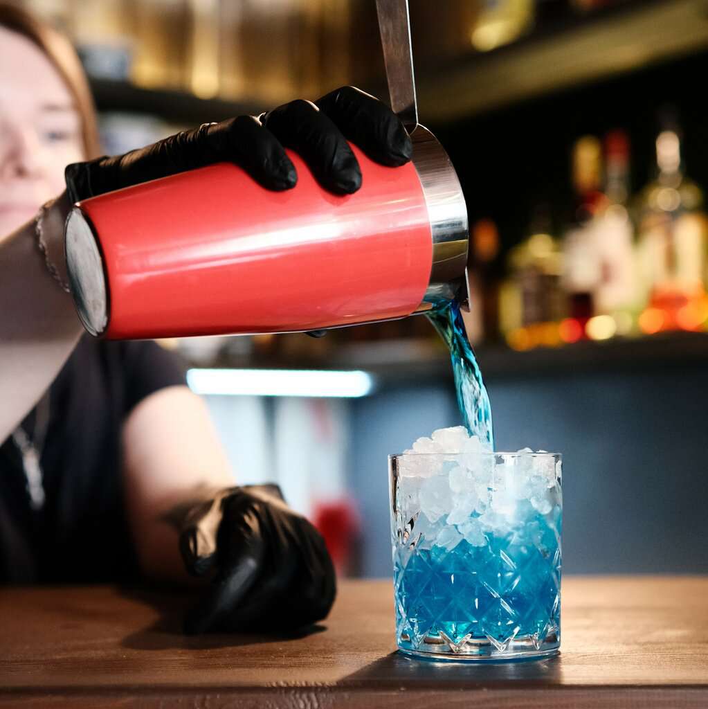 P. S. Lounge bar