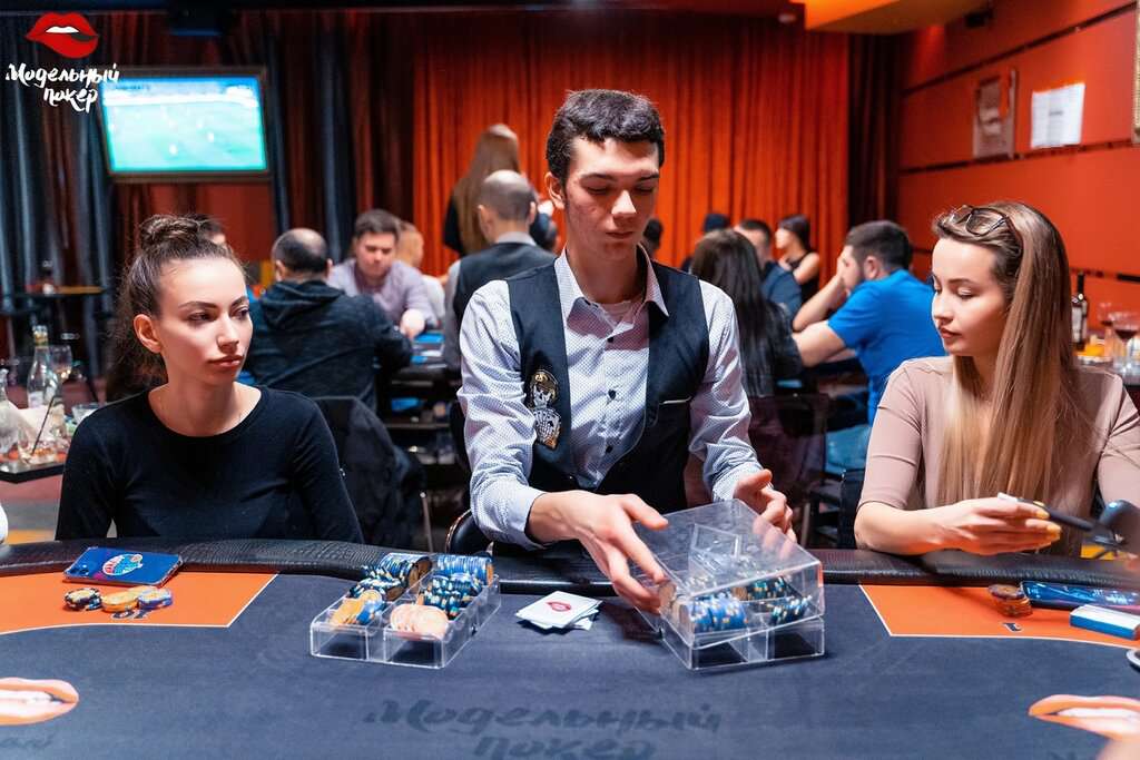 PlayBar Модельный Покер