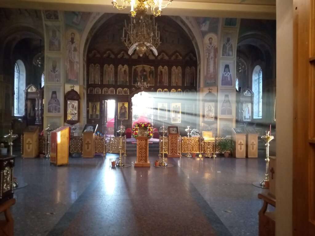 Церковь Святителей Московских Нижегородского подворья Свято-Троицкого Серафимо-Дивеевского женского монастыря