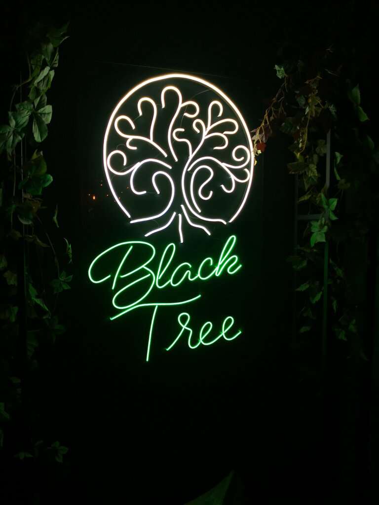 Black Tree Hookah Lounge