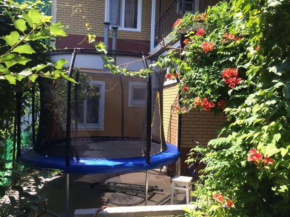 Приветливый берег