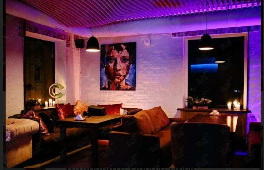 Bourbon hookah & bar