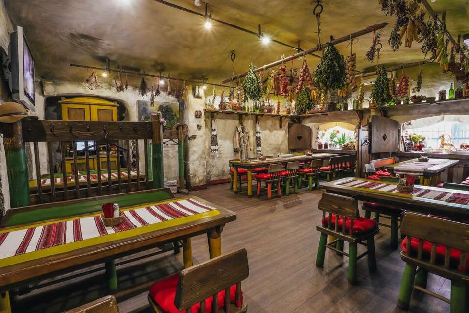 Пузата хата