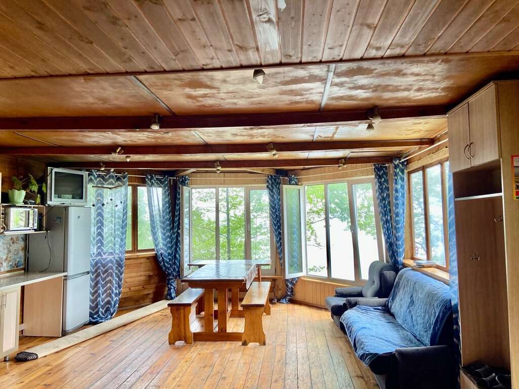 Горы-море House