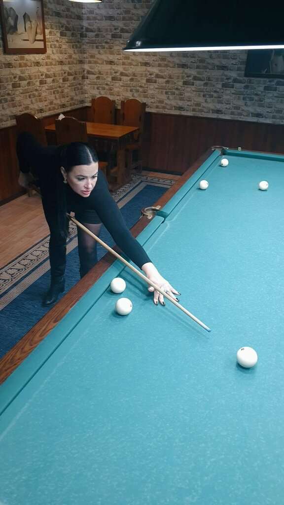 Бильярдный клуб & бар