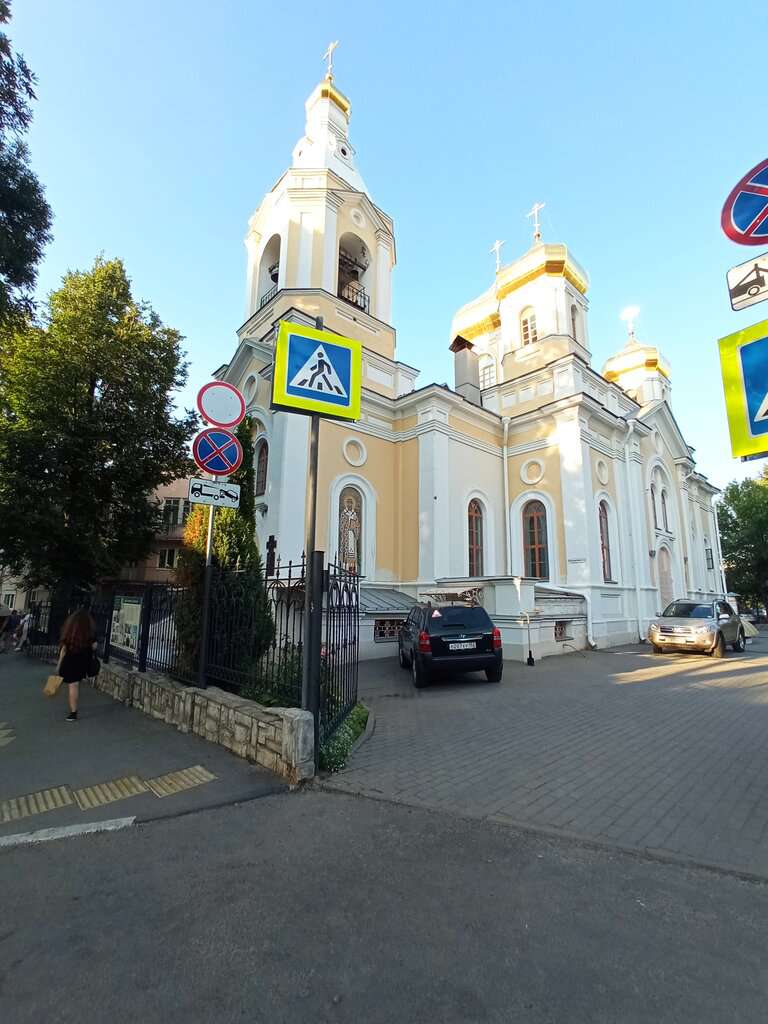 Церковь Святителей Московских Нижегородского подворья Свято-Троицкого Серафимо-Дивеевского женского монастыря