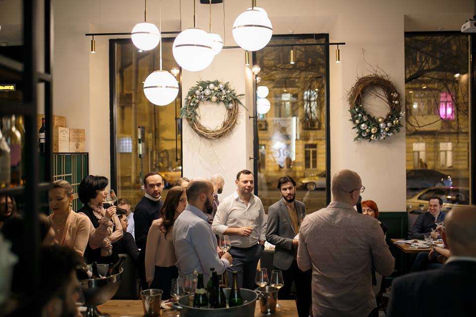 LEO Wine & Kitchen