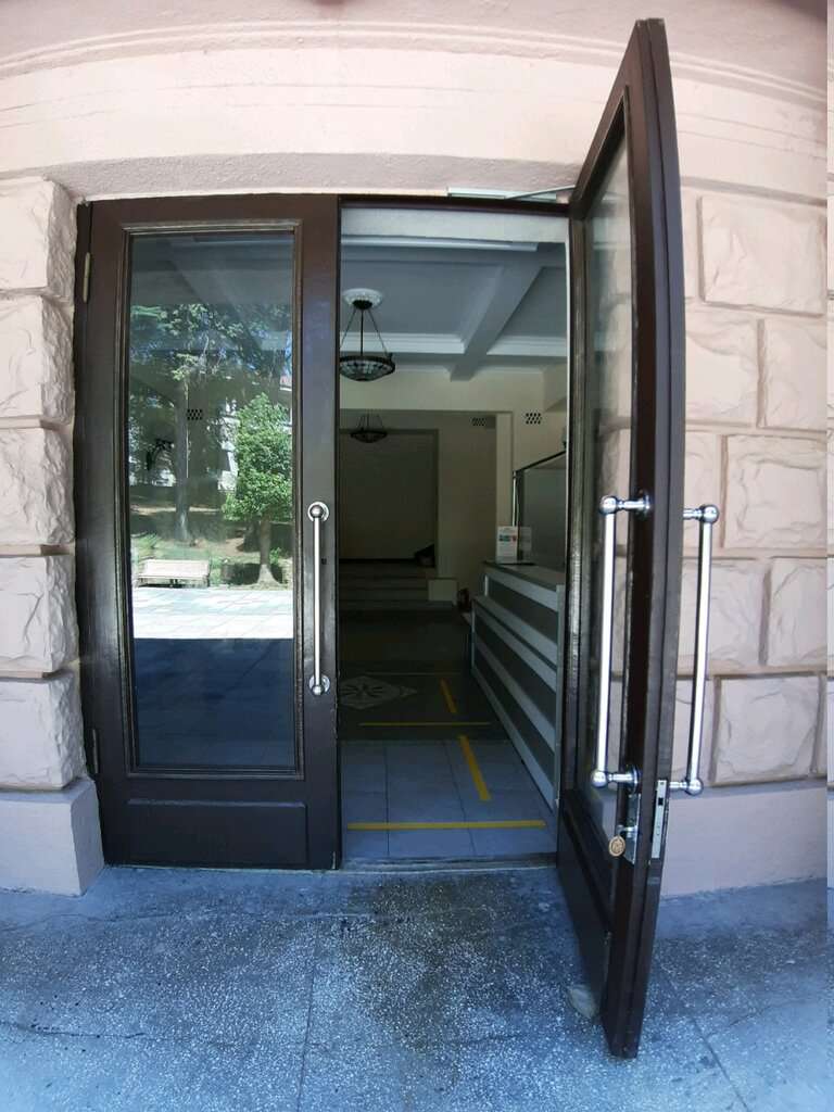 Бассейн с морской водой