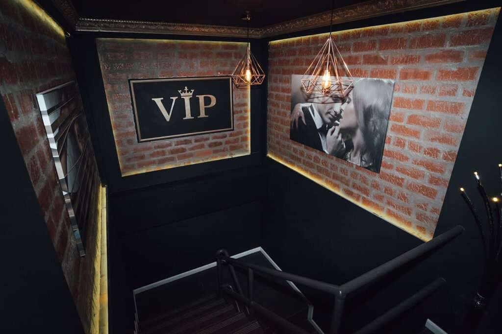VIP Salon
