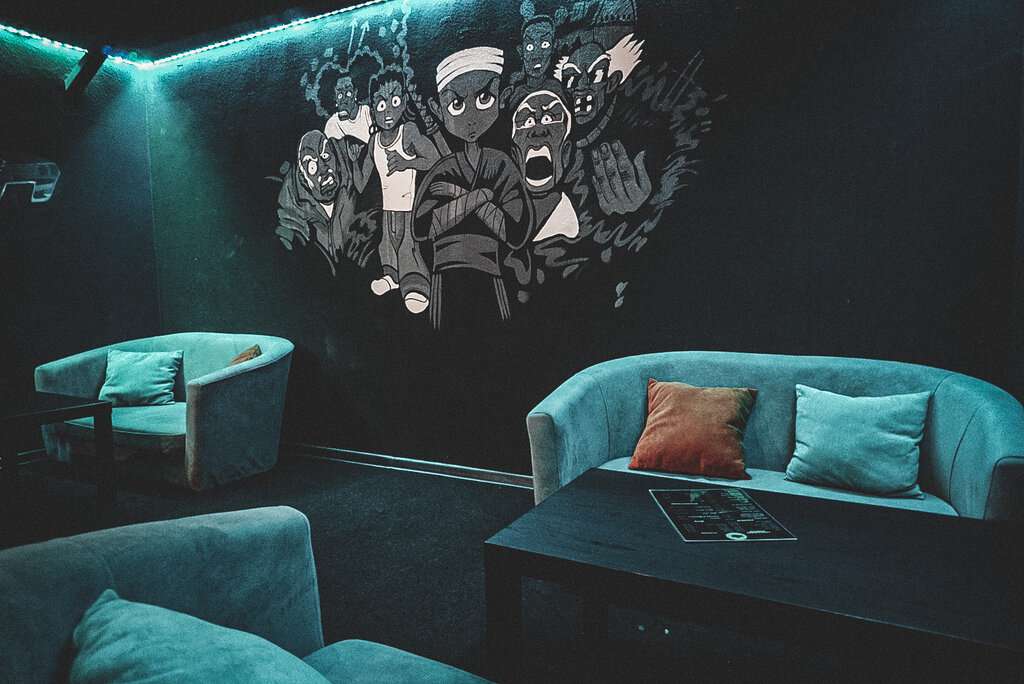 Hoodlounge
