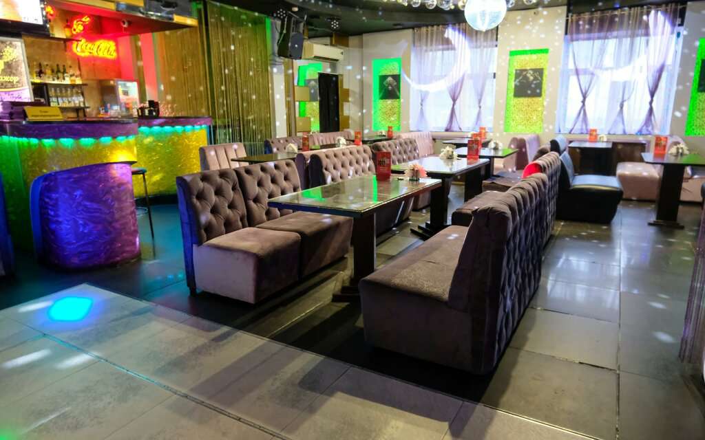 Караоке-бар и клуб Ля Мажор