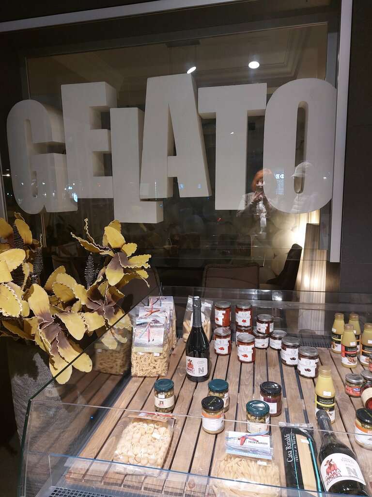 Neapolitano Gelateria