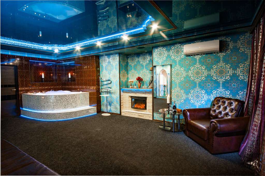 Мәскеу сауналарында гей секс Приянка чопра қара секс