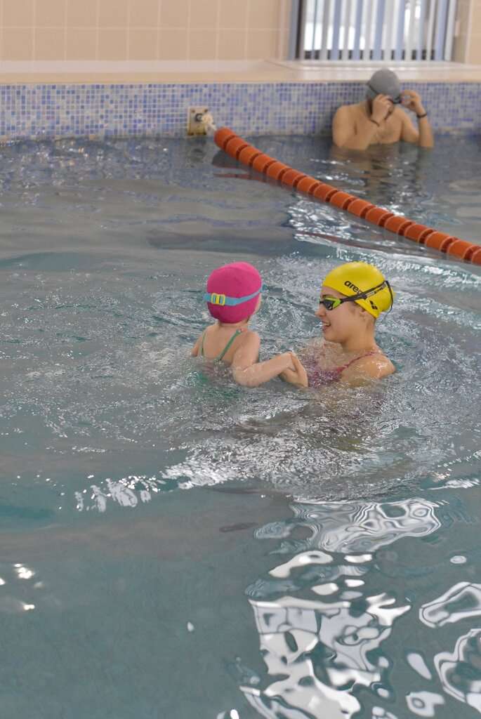 Бассейн на Бутлерова