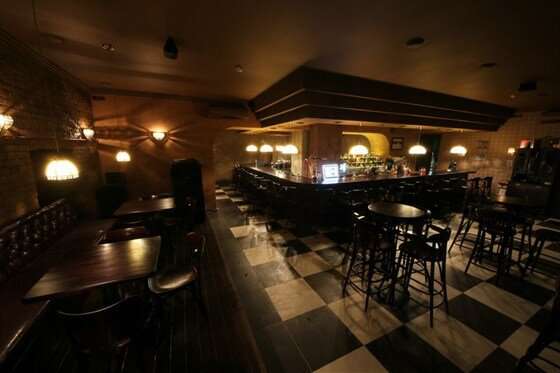 Gatsby's bar and grill