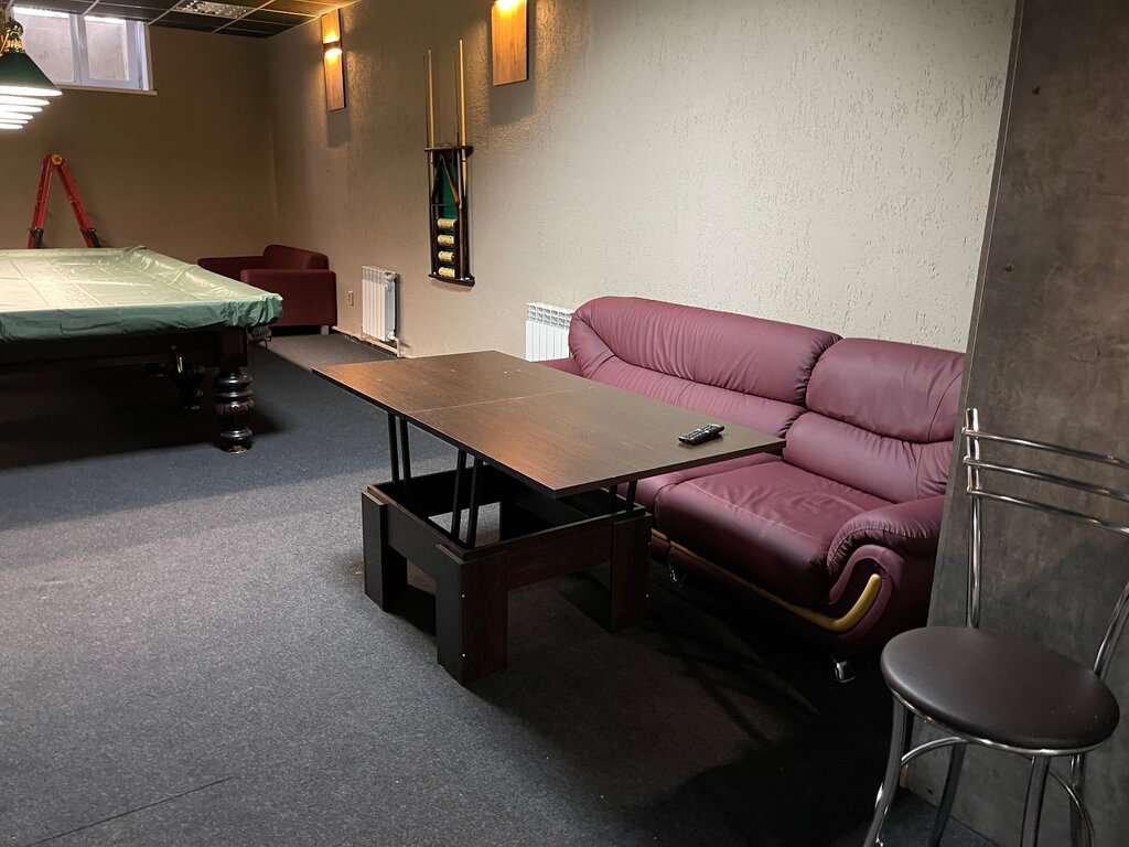 Бильярдный зал