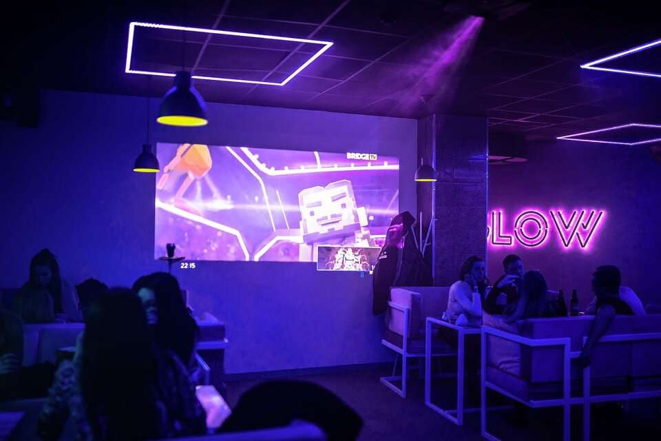 Glow lounge Bar