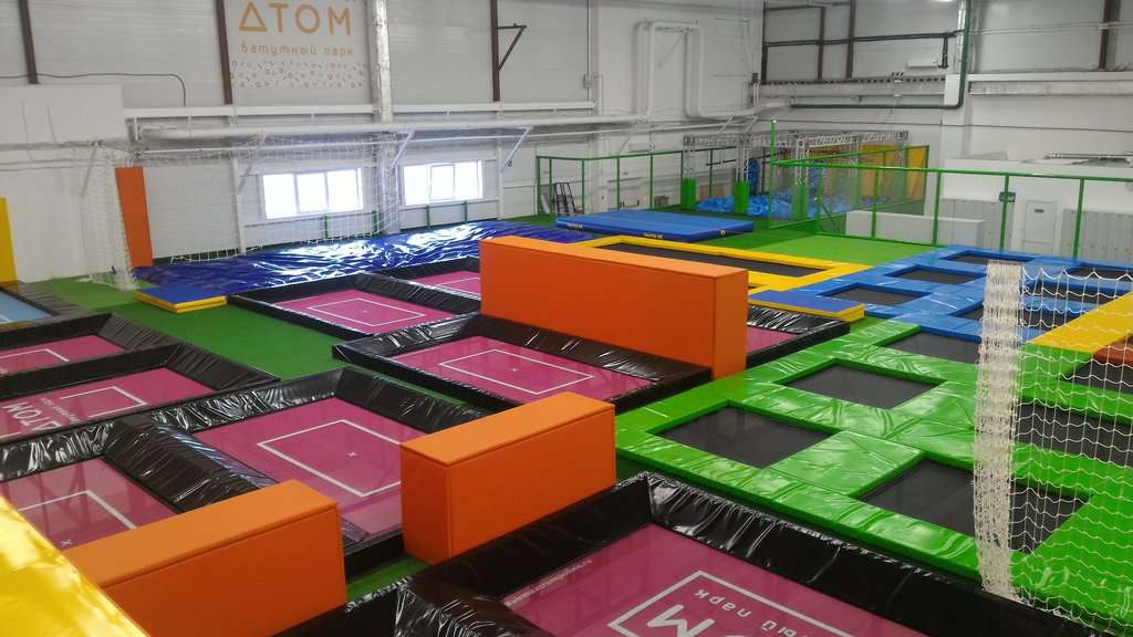 Батутный парк Атом