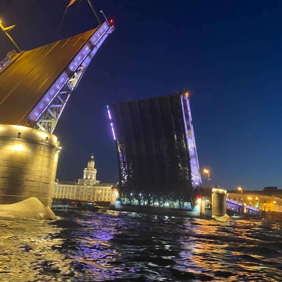 Аничков мост