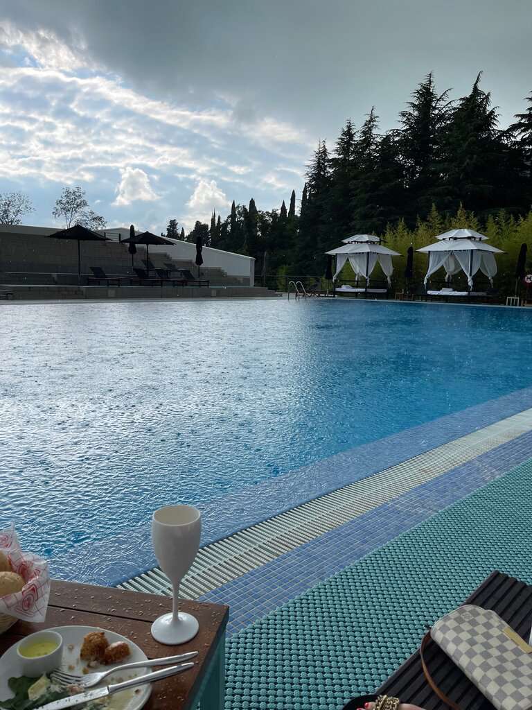 Бассейн