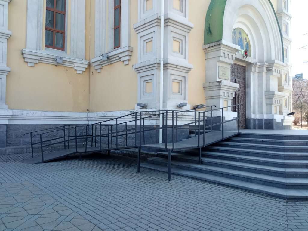Покровский кафедральный собор города Владивостока