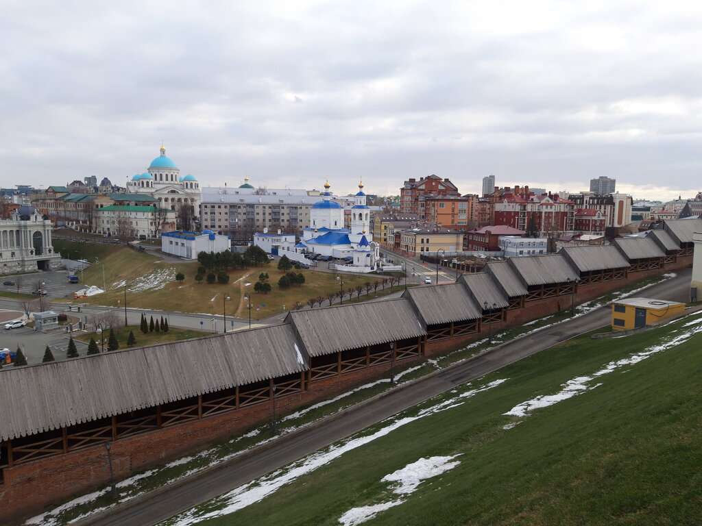 Площадка за Благовещенским собором Казанского Кремля