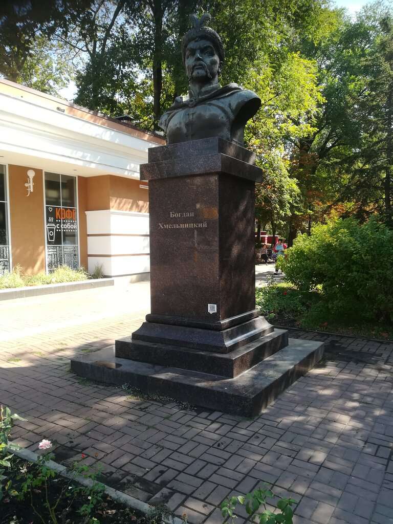 Свято-Троицкий бульвар