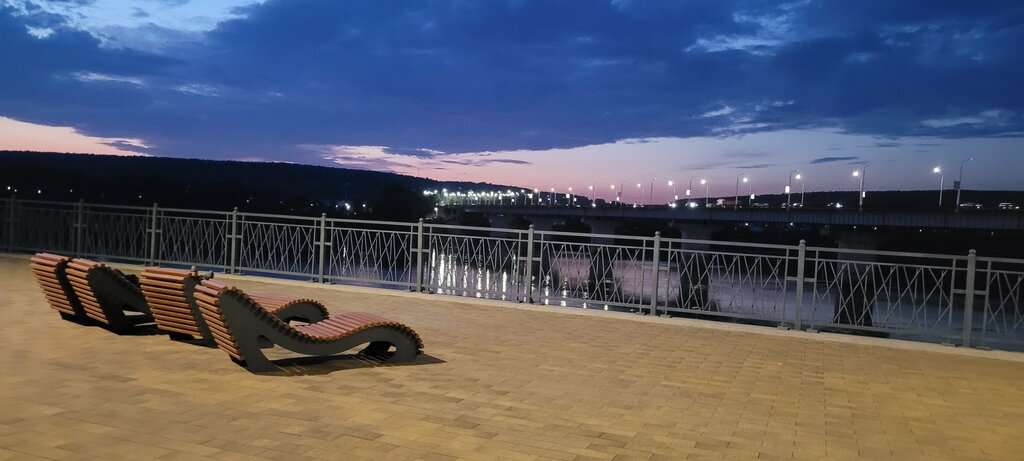 Набережная у Московской площади