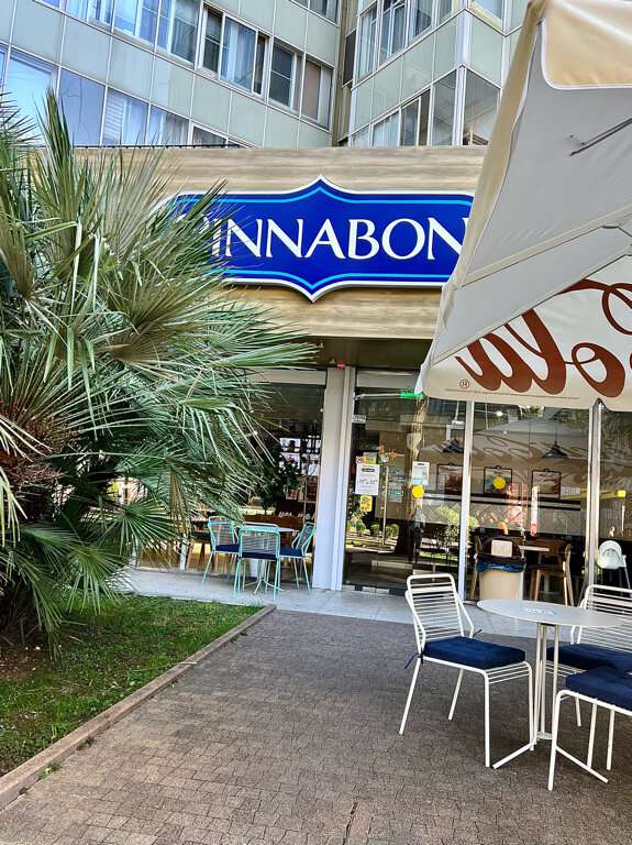 Cinnabon