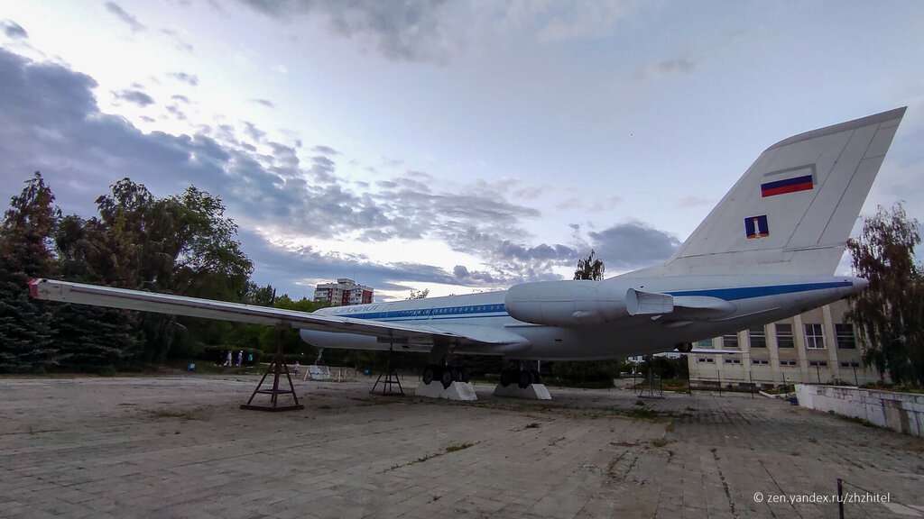 Самолeт Ил-62