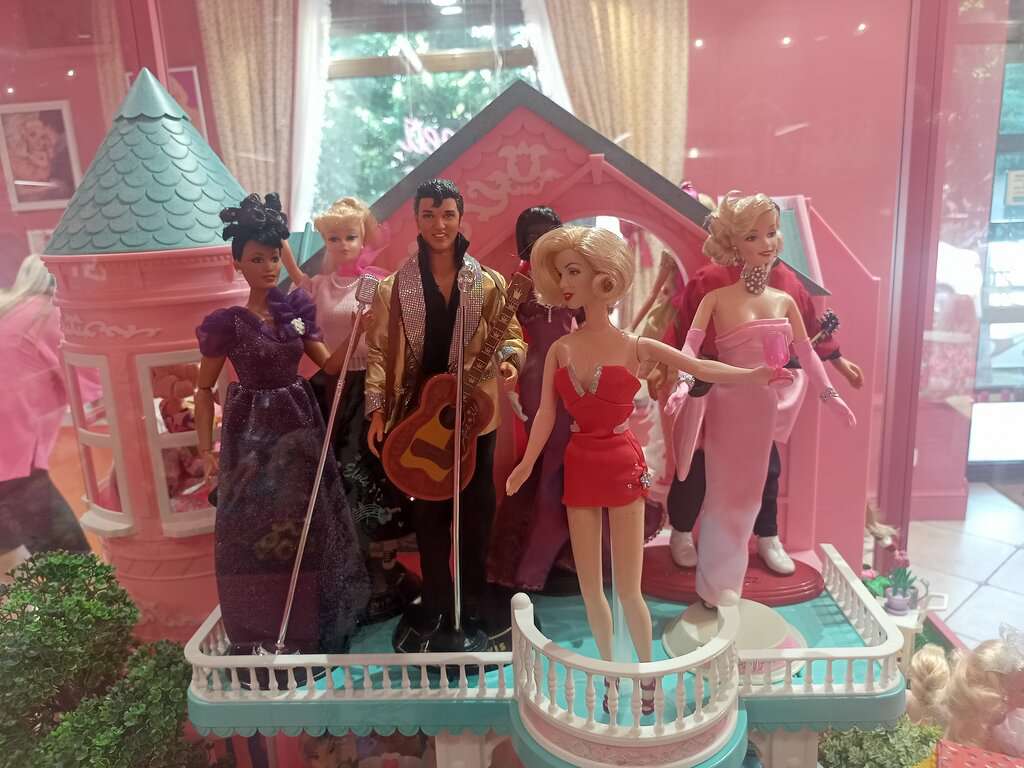 У Барбары Робертс