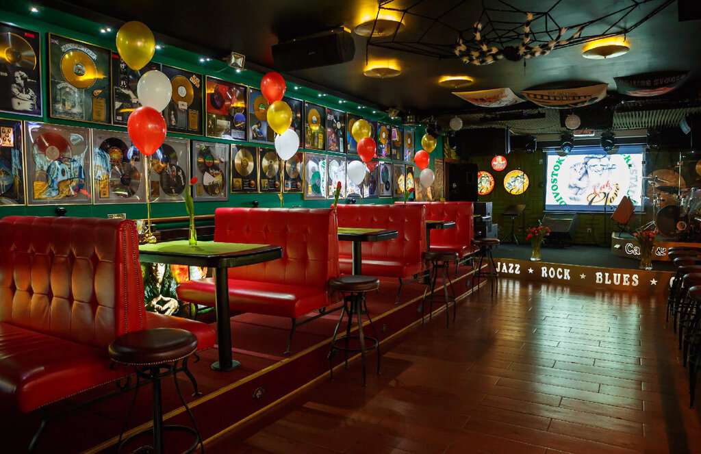 Кот и Клевер