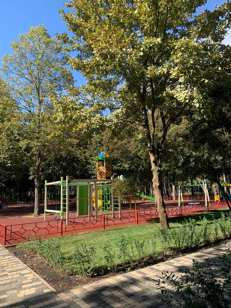 Городской сад Сосновый
