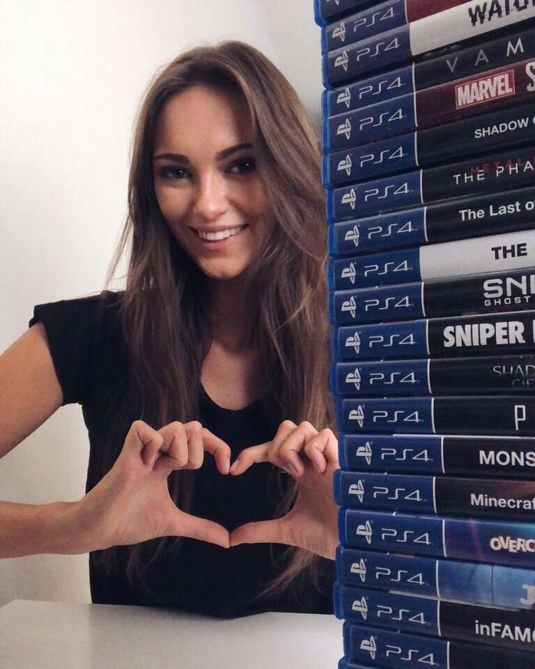 Life PlayStation Cafe