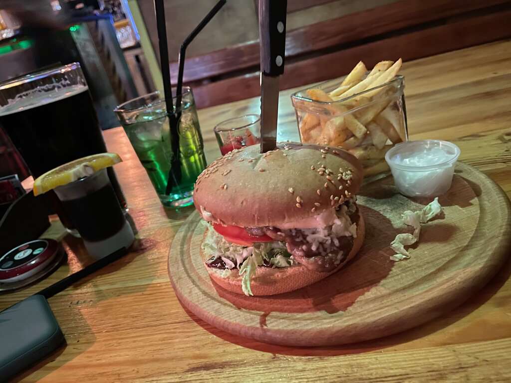 Зелёный кот