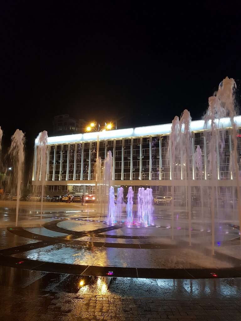 Поющий фонтан Театральный от ФонтанГрад