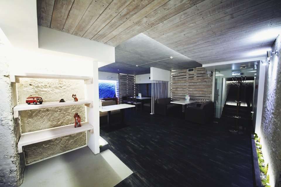 Xxiii Lounge