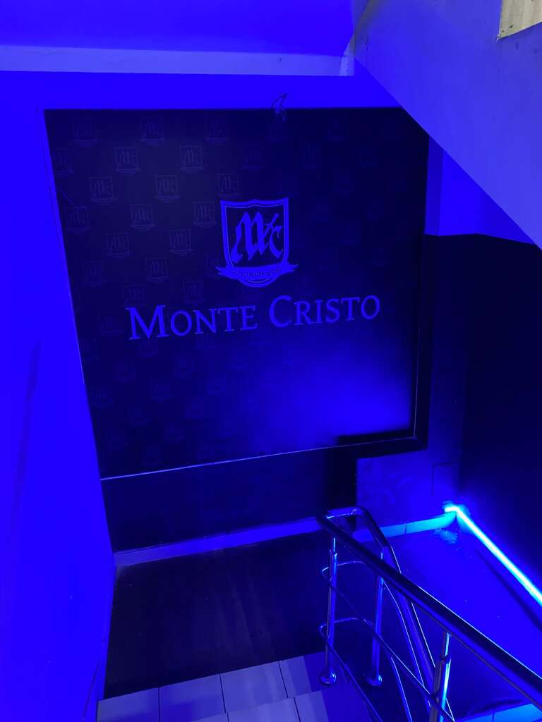 Monte Cristo Hookah Bar
